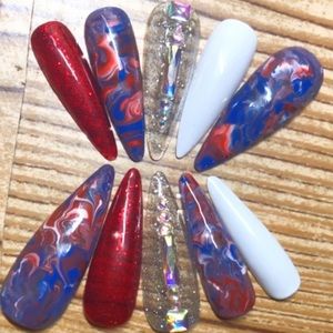4th of July Press on nail sale! Cop before tonight